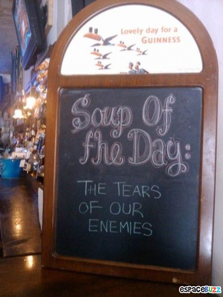 Illustration de l'article : 12 pancartes de bar originales et dr&ocirc;les