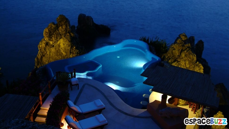 Illustration de l'article : Les 29 piscines d'h&ocirc;tels les plus belles du monde!