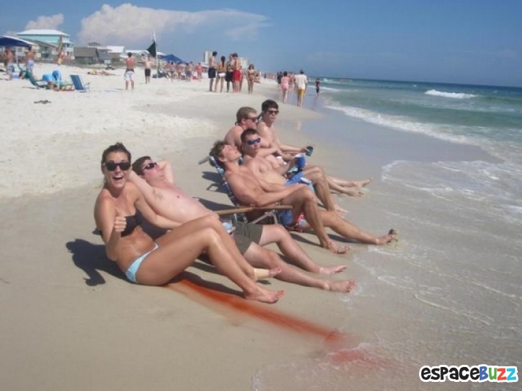 Illustration de l'article : Trouvez l'erreur: Posés à la plage!