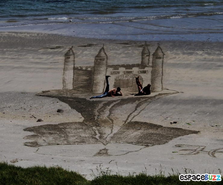 Illustration de l'article : 10 magnifiques dessins 3D créés sur du sable et réalisés par Jamie Harkins