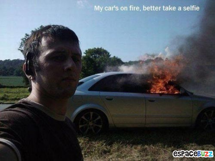 Illustration de l'article : Top 30 des personnes qui n'auraient jamais du connaître les Selfies!