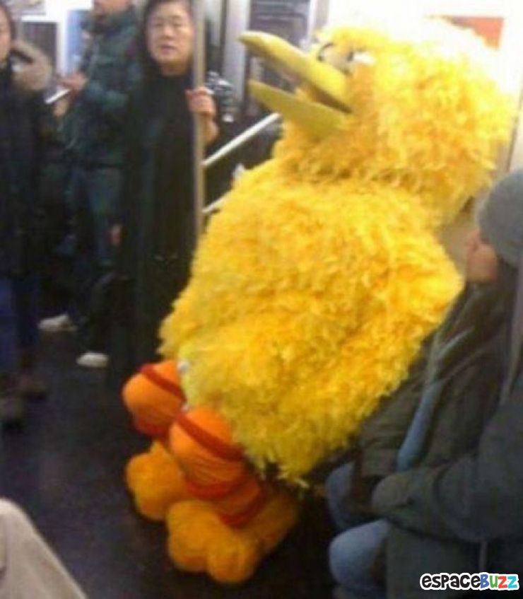 Illustration de l'article : Top 20 des personnes bizarres qu’on risque de croiser dans le métro.