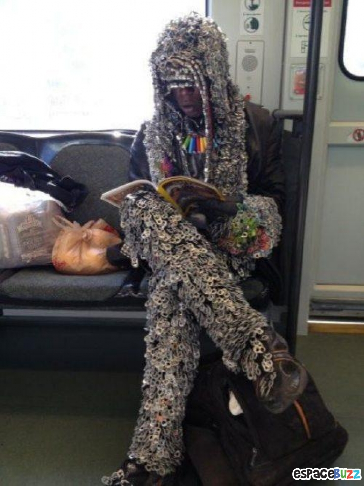 Illustration de l'article : Top 20 des personnes bizarres qu’on risque de croiser dans le métro.