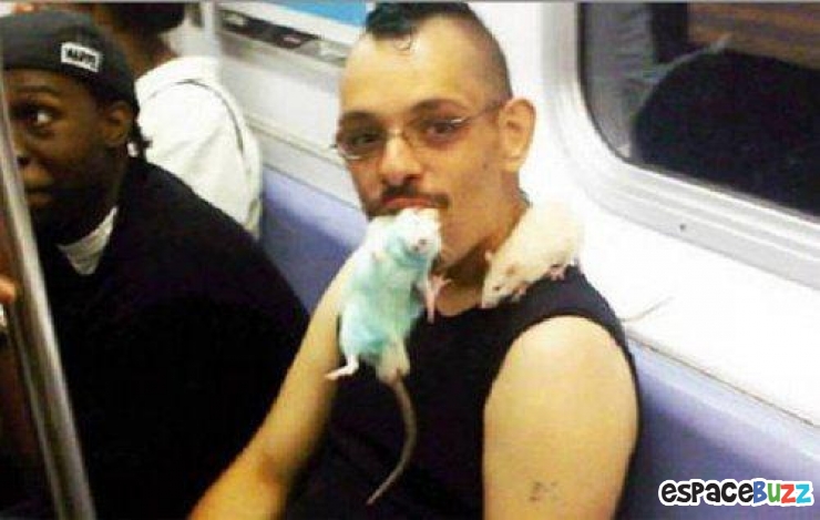 Illustration de l'article : Top 20 des personnes bizarres qu’on risque de croiser dans le métro.