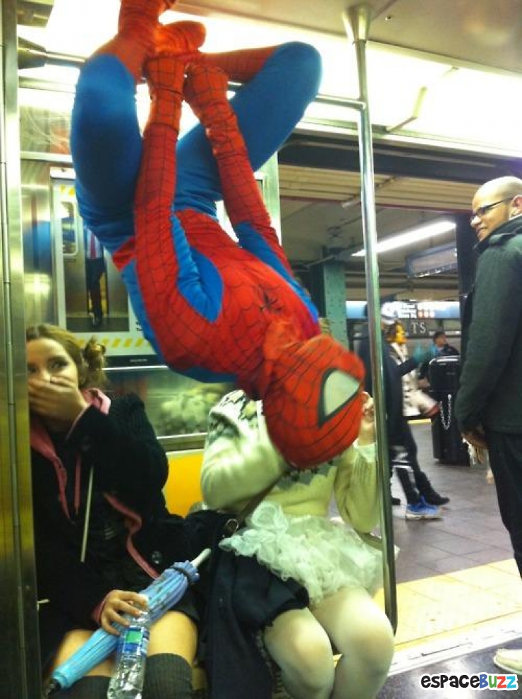 Illustration de l'article : Top 20 des personnes bizarres qu’on risque de croiser dans le métro.