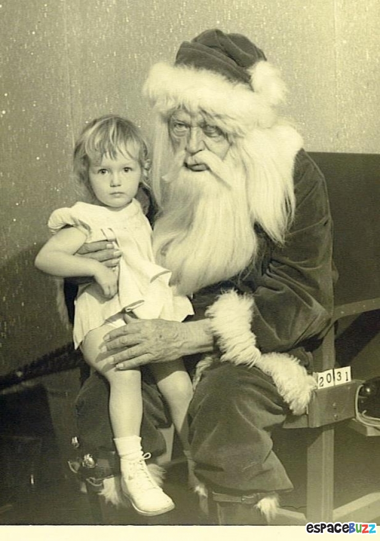 Illustration de l'article : 14 pères Noël que l'on croirait sortis tout droit d'un film d'épouvante