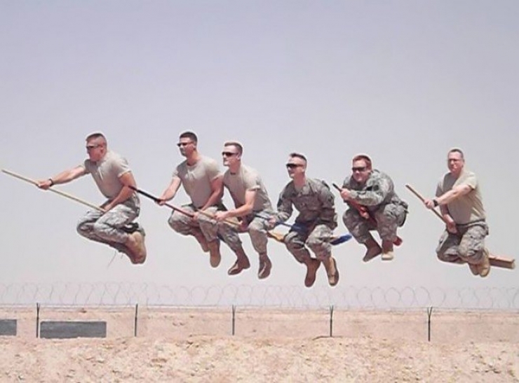 Illustration de l'article : Les militaires ont aussi le sens de l'humour. La preuve avec ces 15 photos