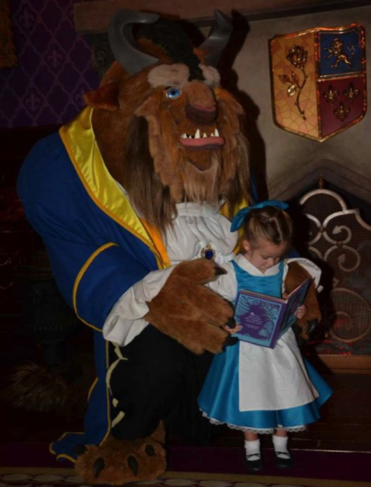 Illustration de l'article : Sa maman lui fabrique des robes inspirées de l'univers Disney