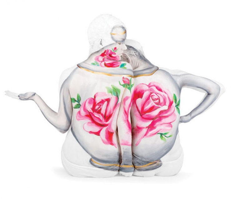 Illustration de l'article : Quand body-painting et contorsionnisme se rencontrent : 17 oeuvres signées Emma Fay