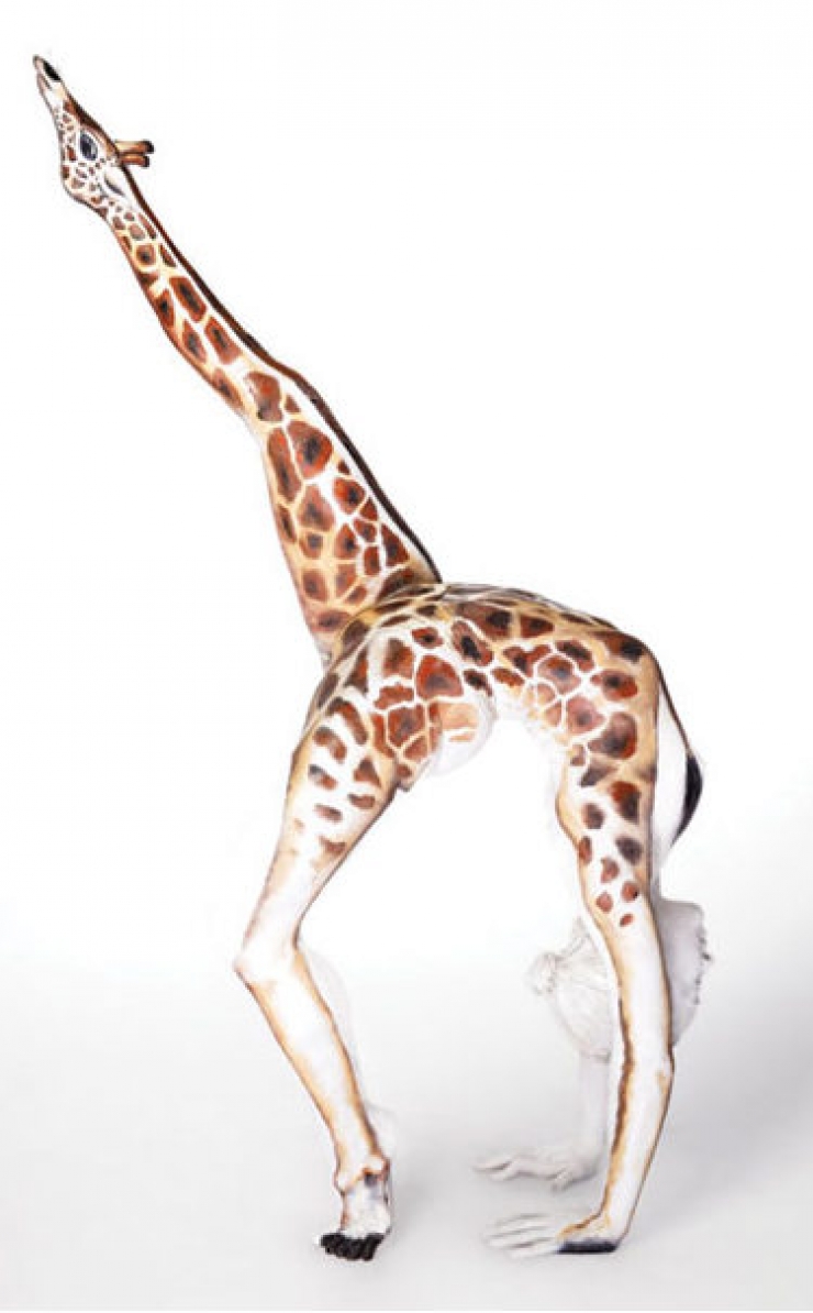 Illustration de l'article : Quand body-painting et contorsionnisme se rencontrent : 17 oeuvres signées Emma Fay