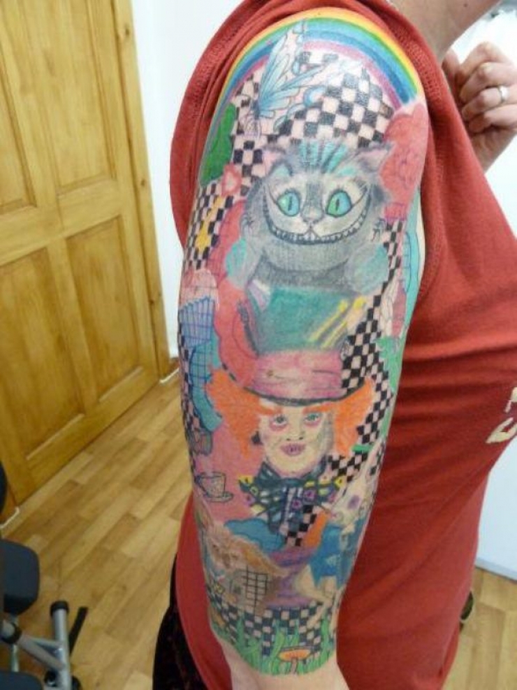 Illustration de l'article : 15 personnes qui ne se sont visiblement pas rendues chez les meilleurs tatoueurs de la planète