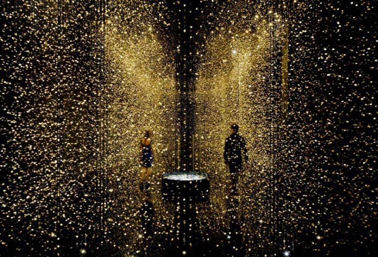 Illustration de l'article : Light is Time : admirez cette superbe installation d'or et de lumi&egrave;re 