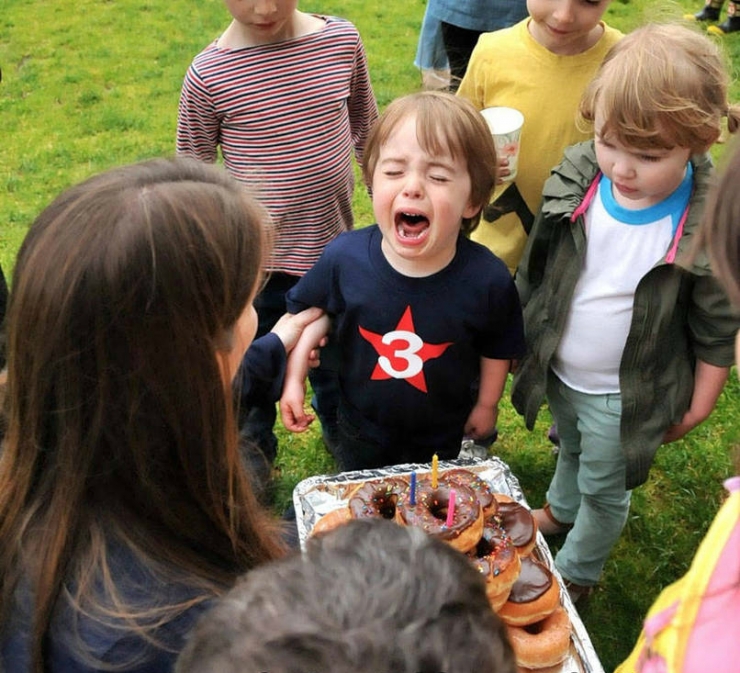 Illustration de l'article : 21 photos d'enfants qui pleurent pour des motifs qu'ils sont les seuls à comprendre!