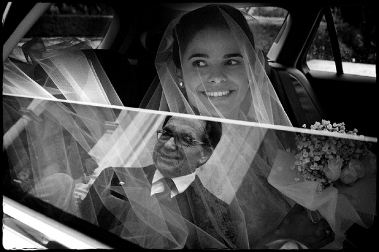 Illustration de l'article : Rien ne vaut le regard d'un papa devant sa fille en robe de mariée! La preuve avec ces 14 clichés!