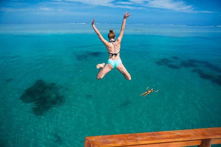 Illustration de l'article : Découvrez Cloud 9, un bar-restaurant flottant unique en son genre