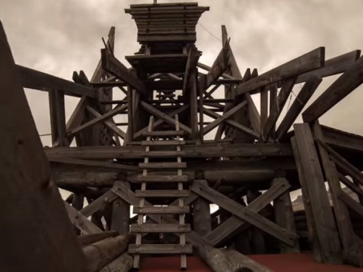 Illustration de l'article : D&eacute;couvrez The Smith Mansion, cette fascinante maison en bois abandonn&eacute;e
