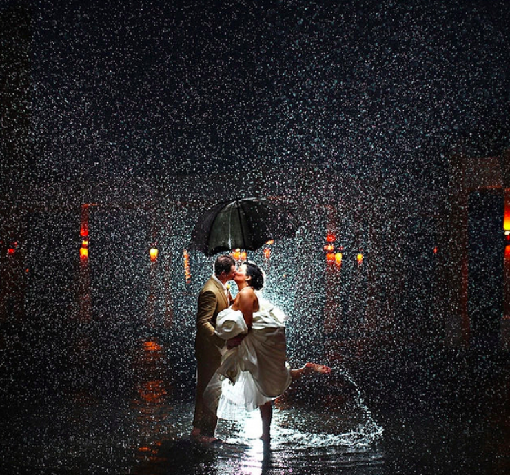 Illustration de l'article : Toute la magie des mariages sous la pluie à travers 24 clichés magnifiques!