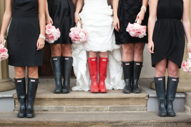 Illustration de l'article : Toute la magie des mariages sous la pluie à travers 24 clichés magnifiques!