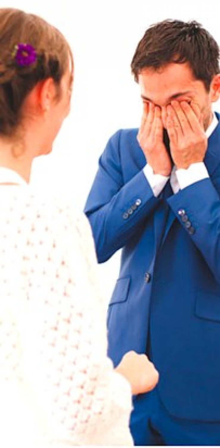 Illustration de l'article : Toute la magie des mariages sous la pluie à travers 24 clichés magnifiques!