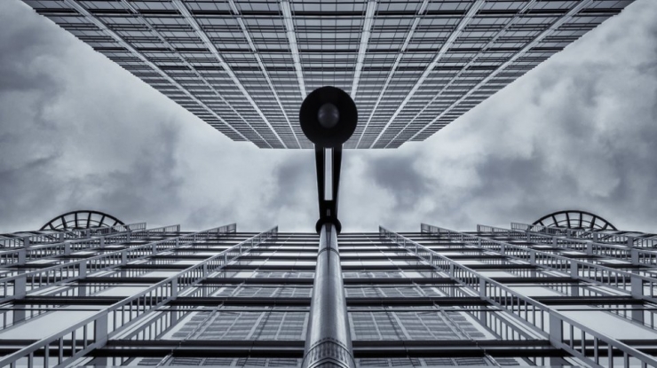 Illustration de l'article : 40 photos en contre-plongée d'immeubles et de gratte-ciels dans différents pays du monde