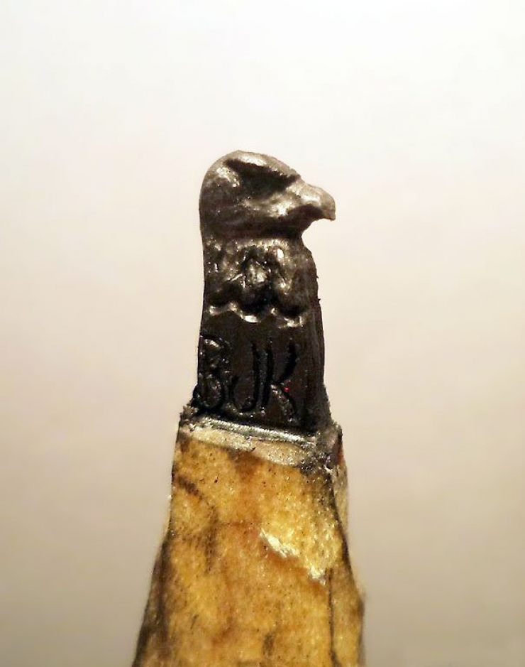 Illustration de l'article : Cet artiste sculpte de mines de crayon. Découvrez 10 de ses incroyables minuscules créations