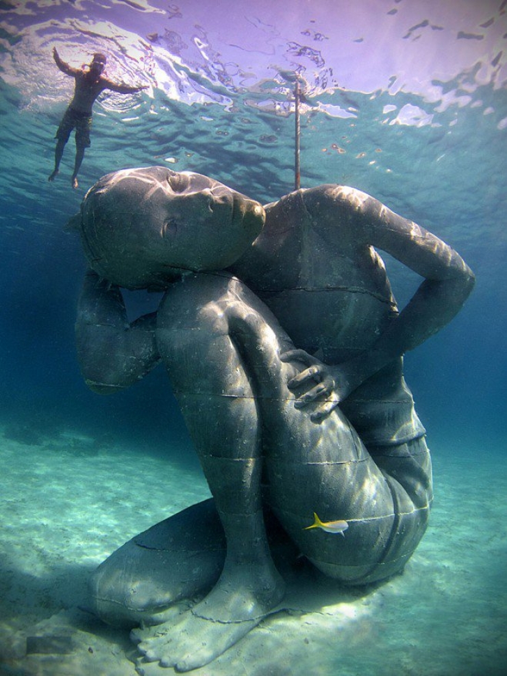 Illustration de l'article : L'incroyable sculpture sous-marine géante de Jason deCaires Taylor