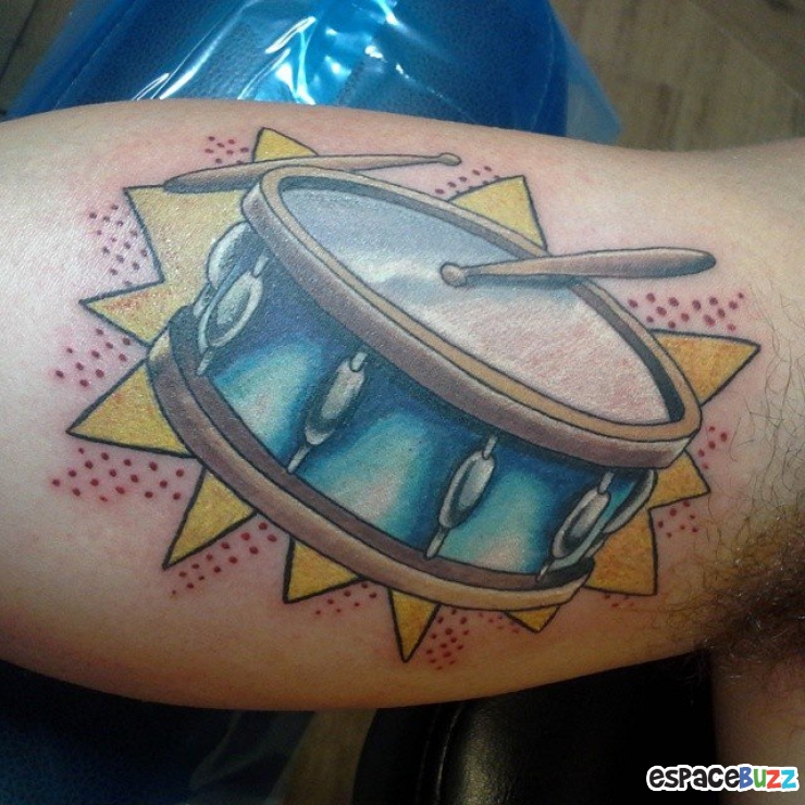 Illustration de l'article : 15 mordus de musique qui se sont fait tatouer leur passion