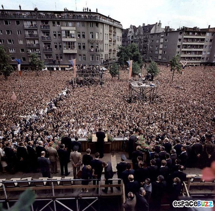 Illustration de l'article : 22 photos d'&eacute;v&egrave;nements historiques vus sous un autre angle