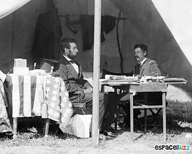 Illustration de l'article : 22 photos d'&eacute;v&egrave;nements historiques vus sous un autre angle