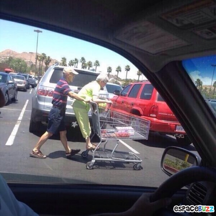 Illustration de l'article : Unis pour la vie ! Ces 21 couples âgés respirent le bonheur