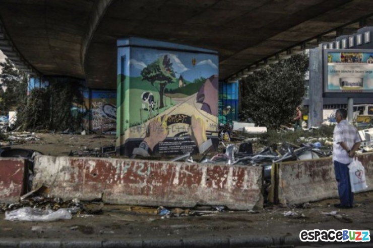 Illustration de l'article : 10 surprenants clich&eacute;s tir&eacute;s du projet "Tous les jours dimanche", par le photographe Manolo Mylonas