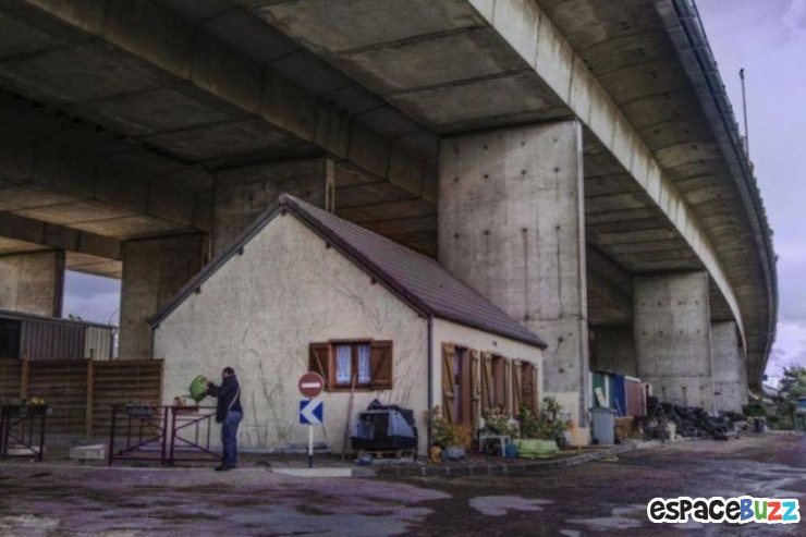 Illustration de l'article : 10 surprenants clich&eacute;s tir&eacute;s du projet "Tous les jours dimanche", par le photographe Manolo Mylonas