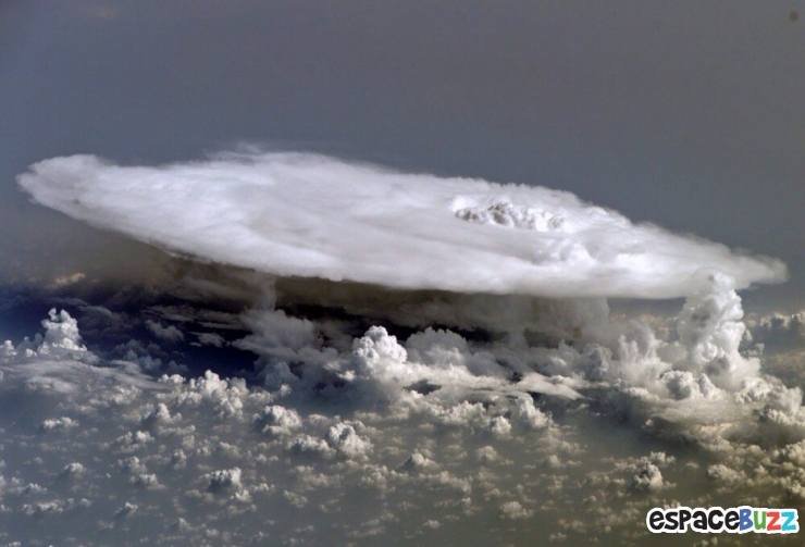 Illustration de l'article : Quand le ciel se fait mena&ccedil;ant... 29 images aussi inqui&eacute;tantes qu'admirables de cieux en col&egrave;re