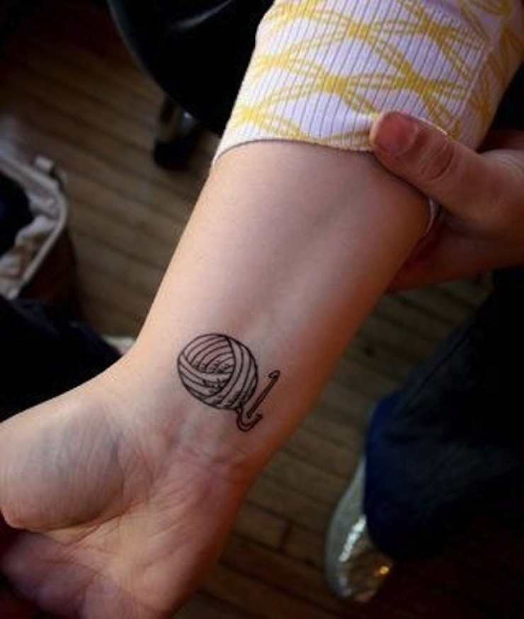 Illustration de l'article : 40 images qui pourraient vous inspirer si vous envisagez de vous offrir un tatouage au poignet