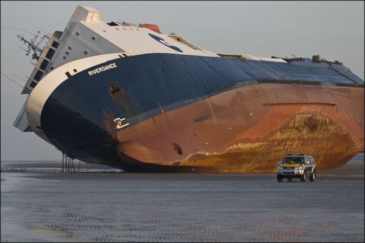 Illustration de l'article : 16 &eacute;paves impressionnantes de navires gisant sur les plages