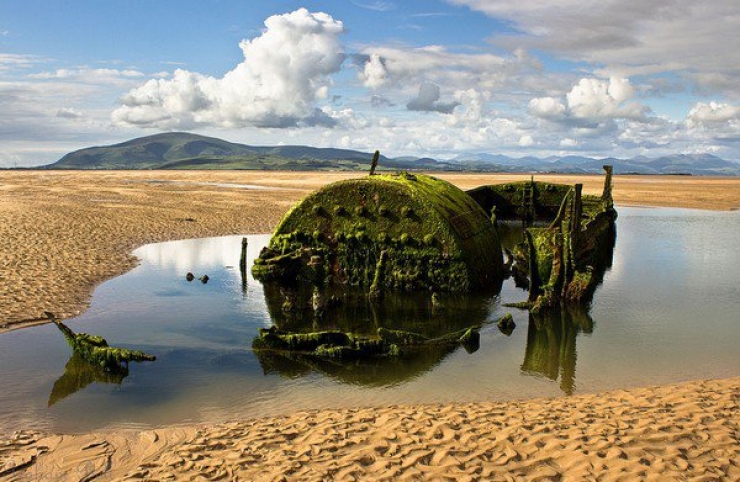 Illustration de l'article : 16 &eacute;paves impressionnantes de navires gisant sur les plages