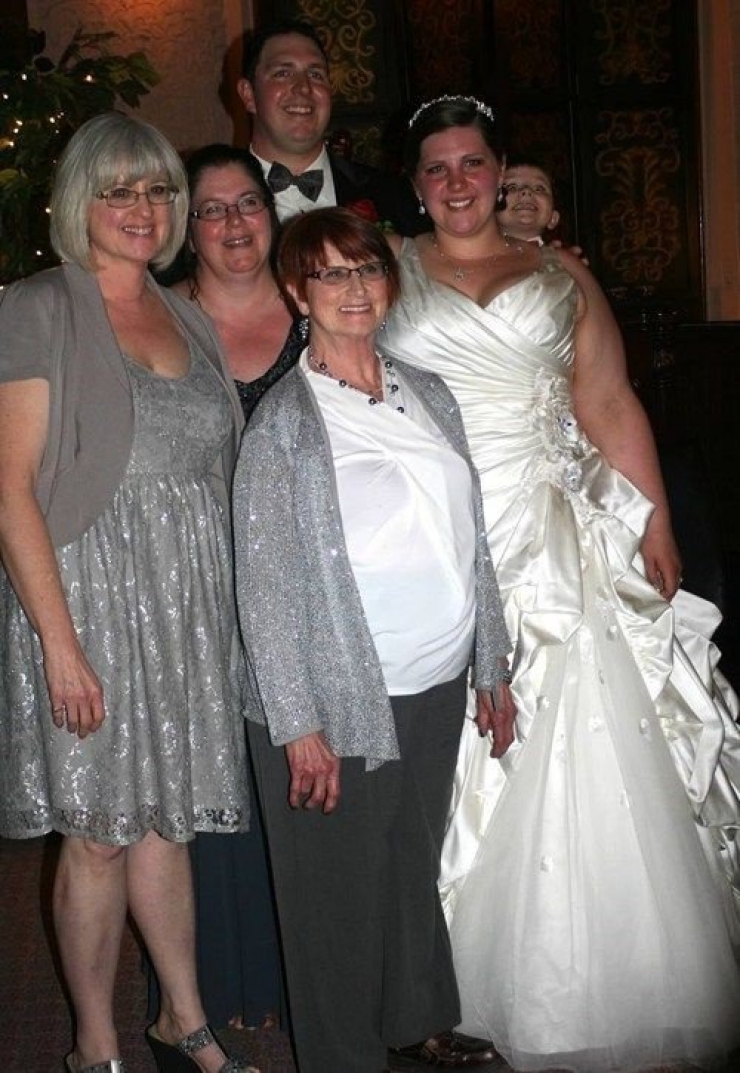 Illustration de l'article : 23 rigolos qui n'ont rien trouvé de mieux à faire que de gâcher des photos de mariages