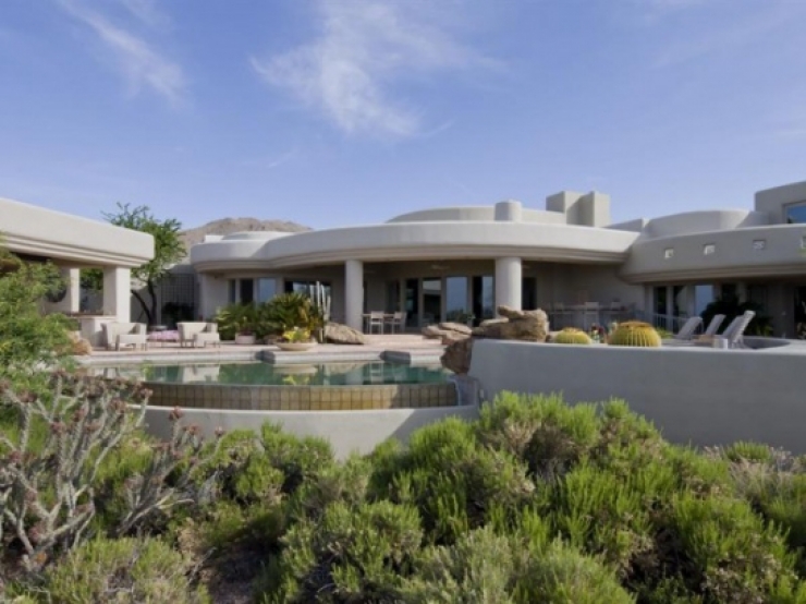 Illustration de l'article : Ces 21 photos ont été prises dans une villa de rêve située au beau milieu du désert