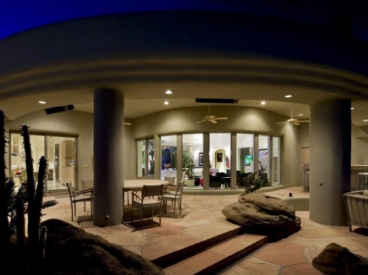 Illustration de l'article : Ces 21 photos ont été prises dans une villa de rêve située au beau milieu du désert