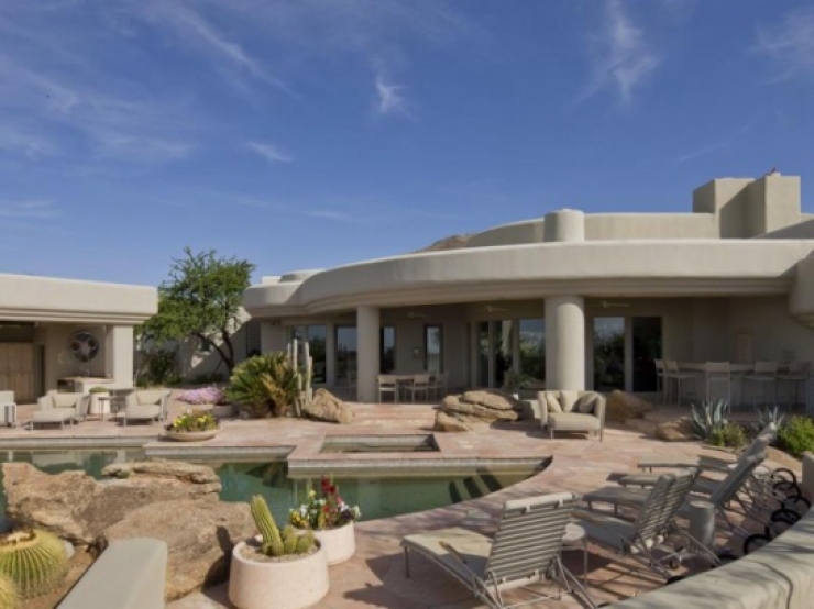 Illustration de l'article : Ces 21 photos ont été prises dans une villa de rêve située au beau milieu du désert