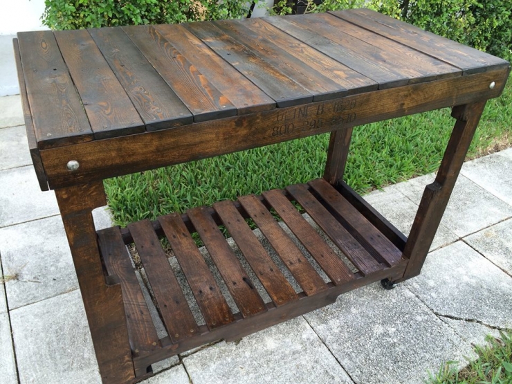 Illustration de l'article : 38 réalisations à base de palettes pour vous inspirer uniquement dans votre cuisine...