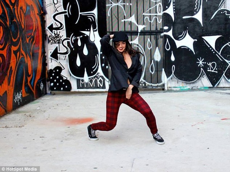 Illustration de l'article : On lui dit de retirer cette sale tache de son visage et ce qu'elle r&eacute;pond est PARFAIT !