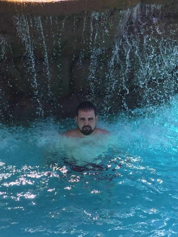 Illustration de l'article : K&eacute;vin Blandford ne peut pas emmener sa famille avec lui en vacances, mais ce qu'il fait est exceptionnel !