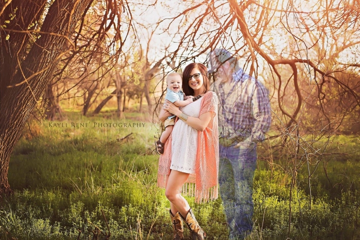 Illustration de l'article : Sa moiti&eacute; perd la vie avant l'arriv&eacute;e du b&eacute;b&eacute; ! Ce qu'a fait cette photographe est merveilleux !