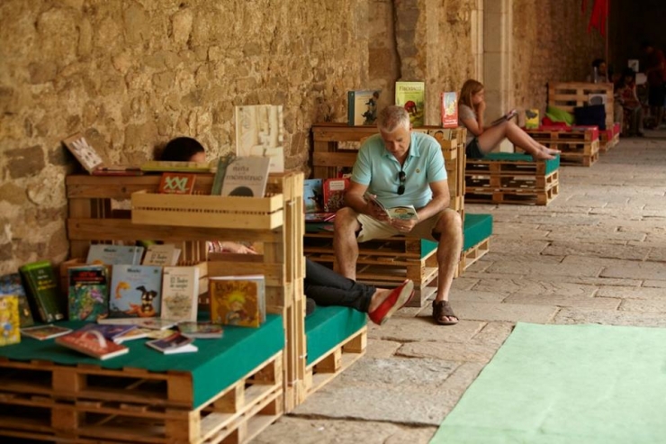 Illustration de l'article : Une nouvelle s&eacute;rie de 149 cr&eacute;ations &agrave; faire &agrave; partir de palettes. Jolie Cr&eacute;ativit&eacute; !