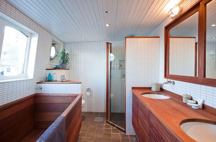 Illustration de l'article : Ce qu'ils ont fait de cette vieille barge r&eacute;cup&eacute;r&eacute;e est impressionnant. Joli boulot !