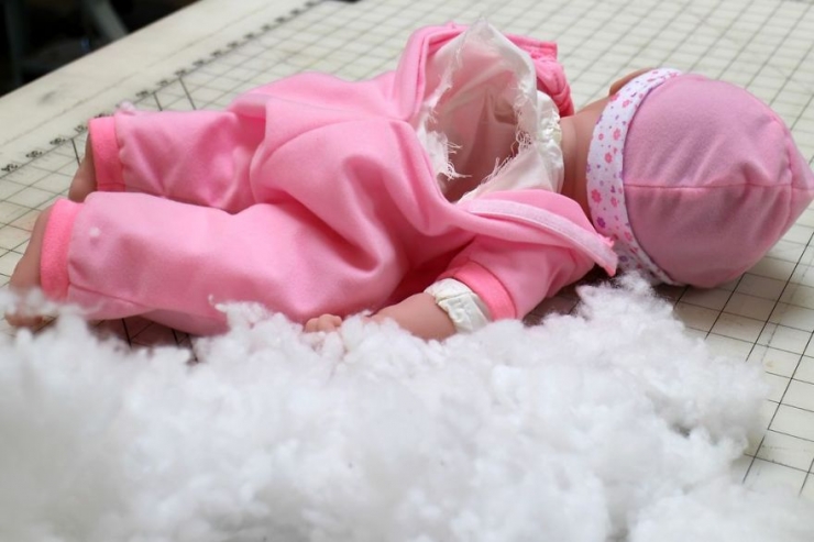 Illustration de l'article : Il voulait boire tranquillement et sans se faire repérer. Découvrez l'étrange gadget qu'il s'est fabriqué