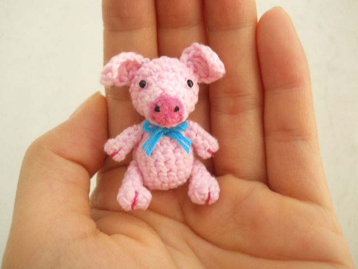 Illustration de l'article : Avec sa famille, il r&eacute;alise des animaux miniatures aux crochets SUPER mignons !