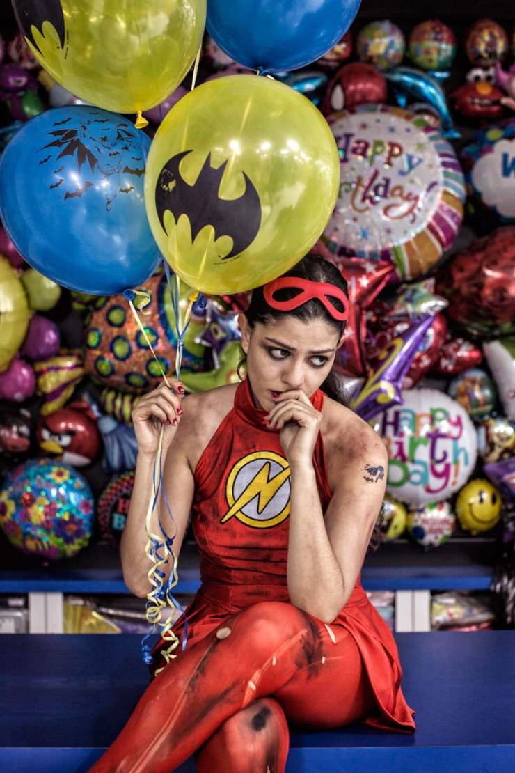 Illustration de l'article : Quand les super-h&eacute;ros deviennent Mme et Mr Tout-le-monde. 15 photos sign&eacute;es Martin Beck