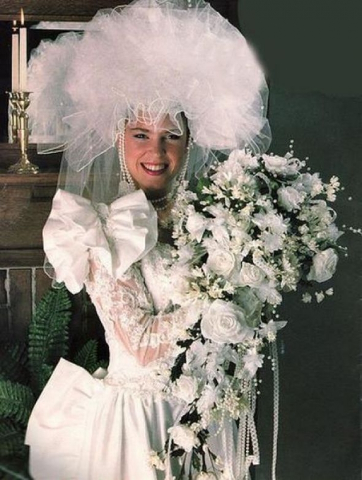 Illustration de l'article : Ces 20 robes de mariées qui donnent envie de demander le divorce sur le champ...